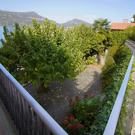 Le Ortensie Sul Lago * Ranco